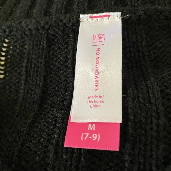 No boundaries, V- neck side lace up ribbed cable knit black sweater, jun… - Picture 4 of 8